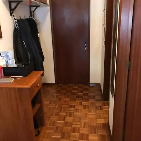 Apartamento Encantador Em Na Av. Central