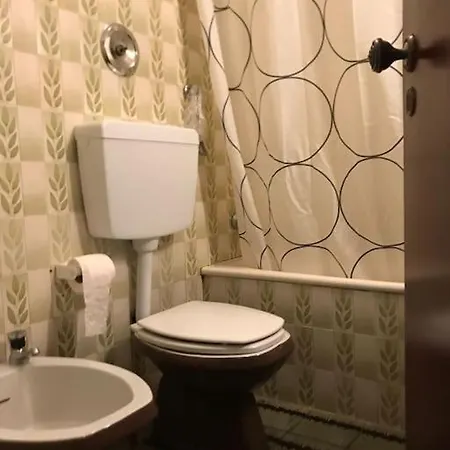 Apartamento Encantador Em Na Av. Central
